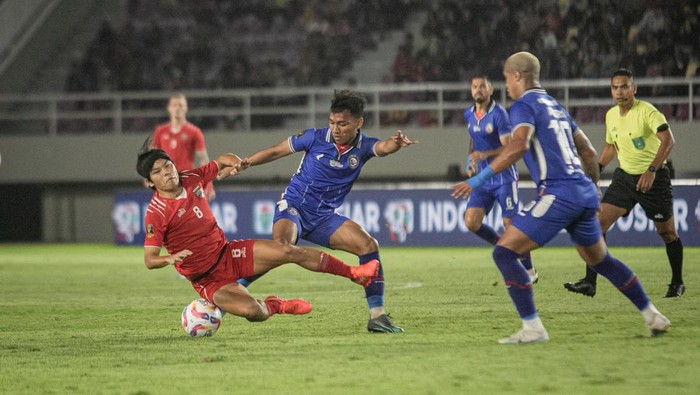 Pertandingan final Piala Presiden 2024 mempertemukan Borneo FC Samarinda kontra Arema FC. Laga Borneo FC vs Arema FC berlangsung di Stadion Manahan, Solo, Minggu (4/8/2024).