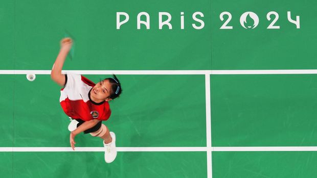 Gregoria Mariska Tunjung gagal melaju ke final cabor bulutangkis Olimpiade 2024. Dia kalah dari An Se-young 21-11, 13-21, dan 16-21. Duel berlangsung di Porte de La Chapelle Arena, Paris, Prancis, Minggu (4/8/2024).