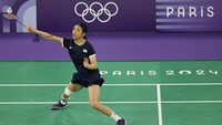 Gim berdua berjalan, Gregoria mendapatkan poin lebih dulu. Tapi, An Se-young bisa menambah dua angka beruntun, kedudukan menjadi 1-2. Gregoria gagal menyamakan kedudukan pada saat kedudukan 2-3. Satu peluang emas untuk melakukan pukulan mematikan malah melebar. REUTERS/Hamad I Mohammed 