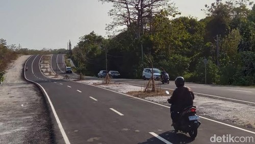 Jalan Lingkar Selatan (JLS), Kecamatan Kuta Selatan. (Agus Eka Purna Negara/detikBali)