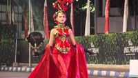 Jember Fashion Carnaval berlangsung pada 2-4 agustus 2024. Agenda tahunan yang dirintis lebih dari 20 tahun lalu ini disebut sebagai karnaval terbesar di Indonesia.