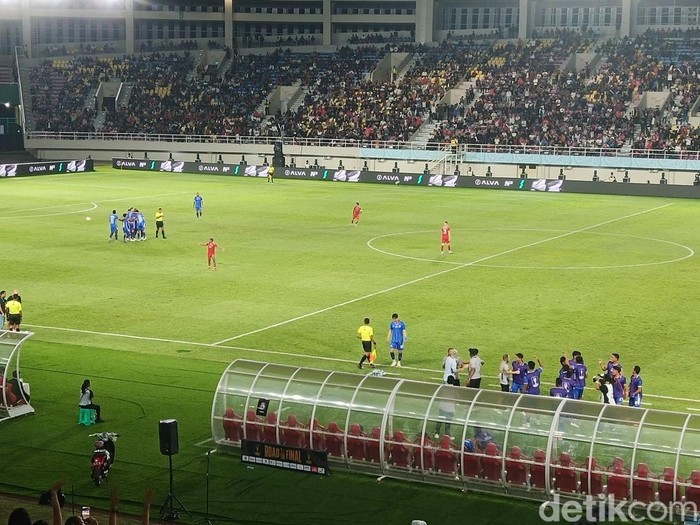 Laga Final Piala Presiden 2024 antara Borneo FC melawan Arema FC digelar di Stadion Manahan Solo, Minggu (4/8/2024) malam.