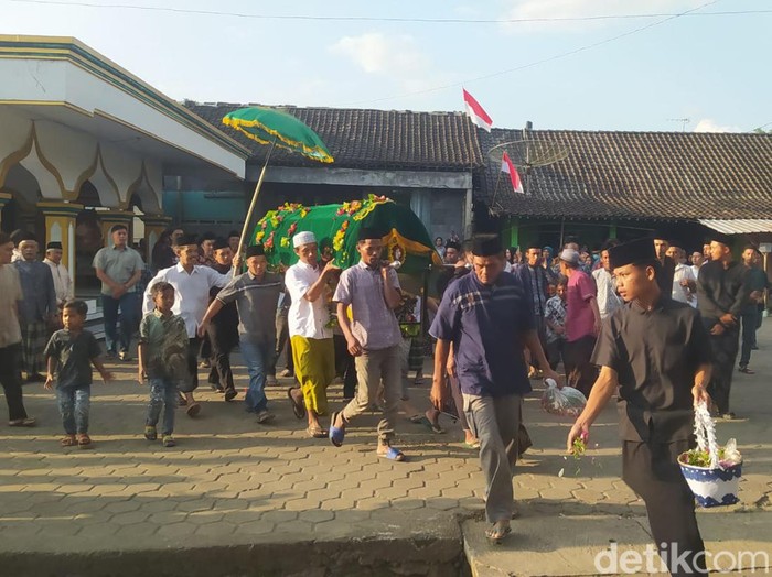 Lokasi tiga warga di Dusun Diwak, Desa Purwosari, Tegalrejo, Magelang, diserang para pelaku tawuran, Minggu (4/8/2024). Satu korban meninggal akibat luka bacok.