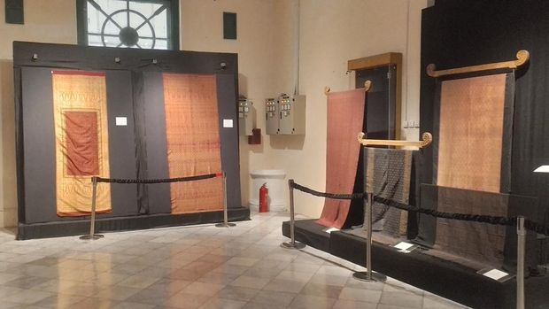 Pameran Songket di Museum Tekstil