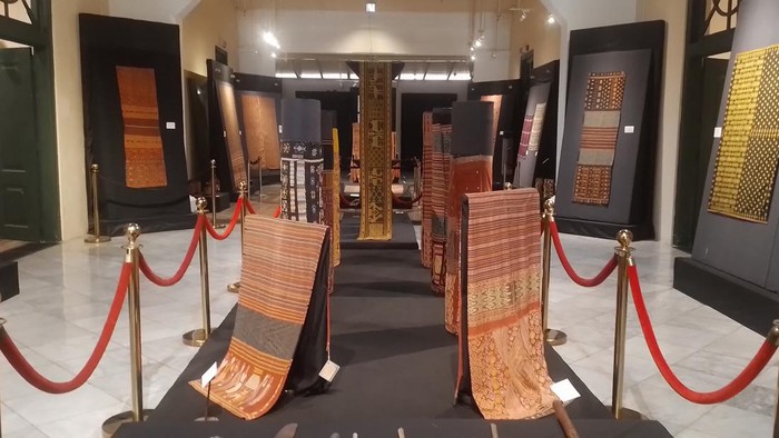 Pameran Songket di Museum Tekstil