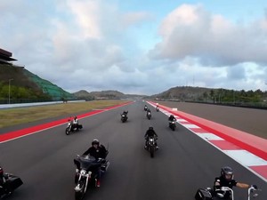 Jelang MotoGP, Puluhan Harley Dovidson Jajal Sirkuit Mandalika