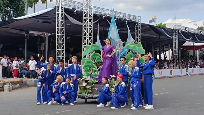 Raisa Andriana tampil di Grand Jember Fashion Carnival (JFC) Algorithm 2024