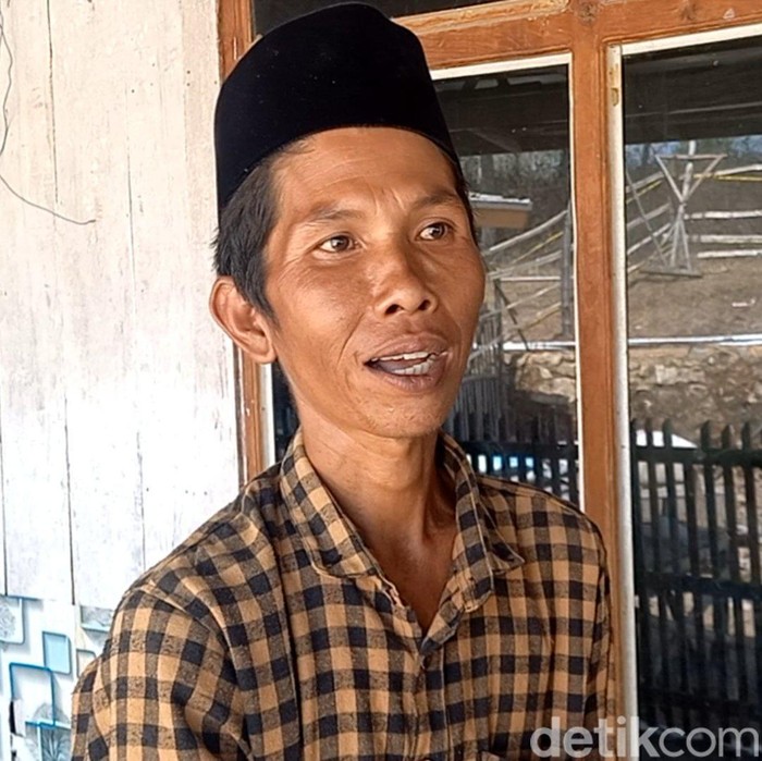 rokib, pemilik sumur bor hingga semburkan air di sampang