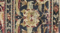 Karpet dalam ukuran besar dikaitkan dengan pabrik istana di Istanbul karena polanya jelas dan tergambar baik di sisi tepinya. Selain itu, dasarannya terbuat dari sutra. Foto: The Met