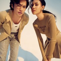 Pesona pasangan yang satu ini juga tak kalah berhasil bikin terpana. “Kaget oyy keren banget sih kalian berduaa,” komentar salah seorang netizen. “Keren banget sih kalian,” tambah netizen lain. Foto: Instagram/@angga