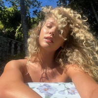 Dalam foto yang tersebar, Tobey dan Babette terlihat menghabiskan waktu bersama setelah sebelumnya pemain Spiderman tersebut terlihat dengan menikmati perjalanan yacht bersama sahabatnya, Leonardo DiCaprio dan sang kekasih, Vittoria Ceretti. Foto: Instagram Babette Strijbos