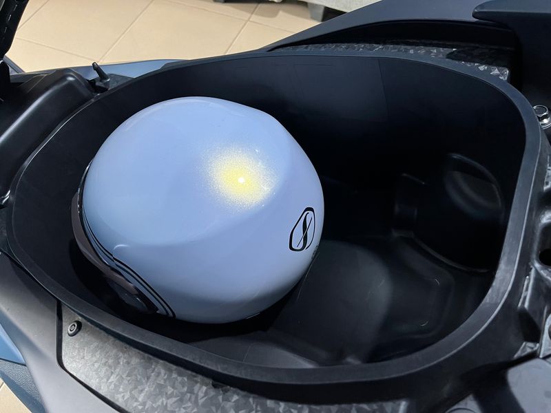 Bagasi Yamaha Yamaha Nmax Turbo berkapasitas 25 liter