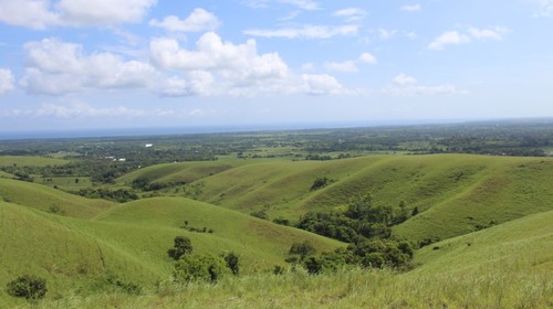 Bukit Lendongara di wilayah Desa Karuni, Kecamatan Loura, Kabupaten Sumba Barat Daya. (Tangkapan layar Google Earth/Kilara Lala 2023)