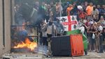 Inggris Memanas, Demo Anti-Imigran Berujung Ricuh