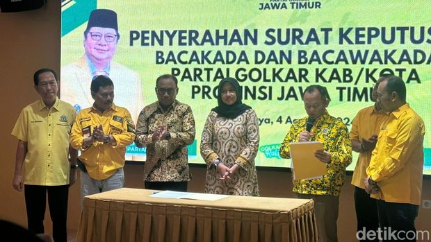 Ipuk Fiestiandani usai menerima rekom Golkar di Pilbup Banyuwangi 2024