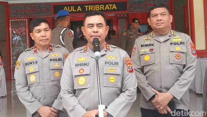 Kapolda Sumut Irjen Whisnu Hermawan usai acara Commander Wish di Polda Sumut. (Foto: Finta Rahyuni/detikSumut )