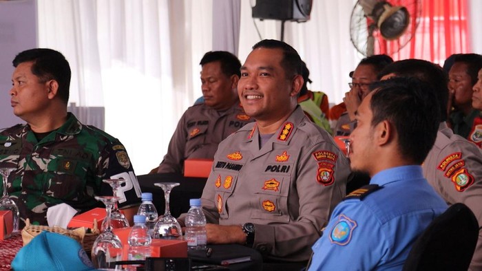 Kapolresta Bandara Seokarno-Hatta Kombes Roberto Pasaribu mengajak warga menciptakan situasi kondusif jelang Pilkada serentak.
