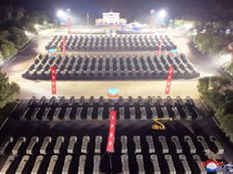 Kim Jong Un Pamer 250 Peluncur Rudal Balistik Rancangan Sendiri