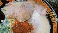 Saat bertanding di Jepang, pacar Mikha Angelo itu juga menyempatkan waktu untuk jalan-jalan dan mencicipi makanan enak. Ia terlihat sempat makan ramen terpopuler di Jepang. Foto:  Instagram @gregoriamrska