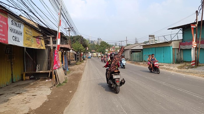 Lokasi pria tertembak di Jalan Raya Narogong, Kecamatan Klapanunggal,