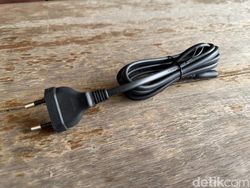 Unboxing Marshall Standmore III, Harga Rp 6 Juta Siap Memanjakan Telinga