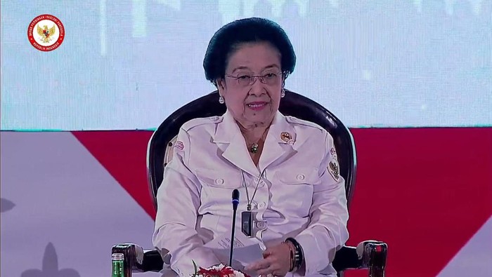 Megawati Soekarnoputri memberikan pengarahan di acara BPIP