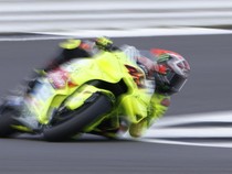 Aksi Diggia Rasa Rossi di MotoGP Inggris