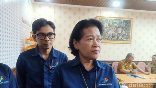 Kepala BPS Provinsi Bali Endang Retno Sri Subiyandani saat bertugas di kantor BPS Provinsi Bali pada beberapa waktu lalu