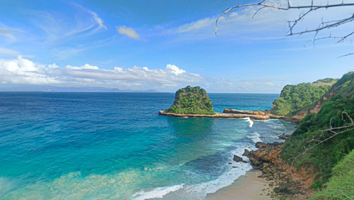 Pantai Tanjung Bloam berlokasi di Jalan Pantai Beloam, Tanjung Ringgit, Lombok Timur, Kabupaten Lombok Timur, NTB. (Tangkapan layar Google Maps)