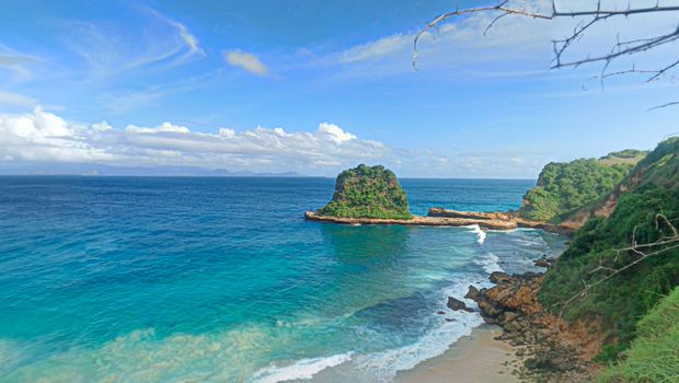 Pantai Tanjung Bloam berlokasi di Jalan Pantai Beloam, Tanjung Ringgit, Lombok Timur, Kabupaten Lombok Timur, NTB. (Tangkapan layar Google Maps) Pantai Tanjung Bloam berlokasi di Jalan Pantai Beloam, Tanjung Ringgit, Lombok Timur, Kabupaten Lombok Timur, NTB. (Tangkapan layar Google Maps)