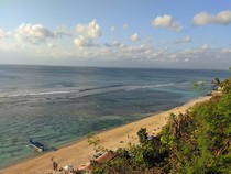 Pantai Thomas di Bali: Lokasi, Jam Buka, Harga, Daya Tarik, dan Rute