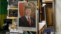 Tidak hanya relawan. Masyarakat di Kota Surabaya juga banyak yang mencari.