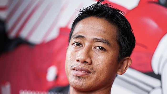 Pemain baru Semen Padang FC, Bayu Gatra. (dok Instagram. @Semen Padang FC)