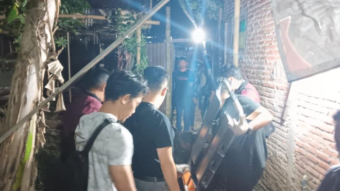 Polisi di lokasi kejadian