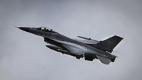 Kedatangan jet-jet tempur F-16 ini merupakan tonggak sejarah bagi Ukraina setelah penantian selama berbulan-bulan, meskipun masih belum diketahui secara jelas soal berapa banyak jet tempur yang tersedia dan seberapa besar dampaknya terhadap peningkatan pertahanan udara dan di medan pertempuran.