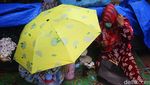 Potret Pencari Suaka Bertahan di Trotoar UNHCR Jaksel