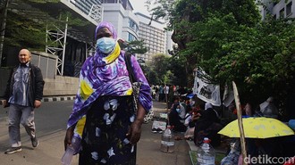 WNA 'Camping' di Trotoar Kantor UNHCR Jaksel Ditertibkan, Bakal Direlokasi