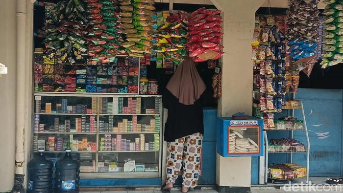 Rokok Masih Dijual Dekat Sekolah