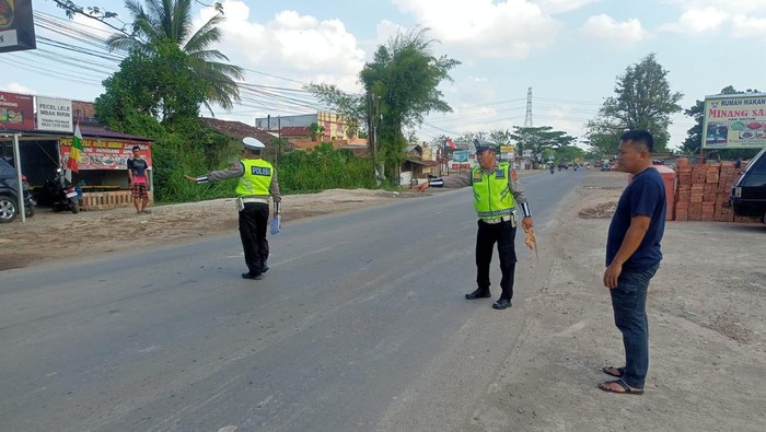 Saat polisi melakukan olah TKP di tempat kejadian