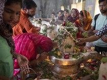 Semarak Sawan Somvar, Bulan Suci Umat Hindu di India