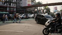Nantinya, warga dari arah PGC Cililitan-Condet maupun sebaliknya bisa menggunakan JPO itu untuk menyeberang jalan.  
