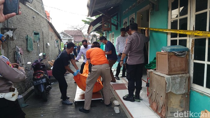 Seorang wanita tanda identitas ditemukan tewas di Cilegon (M Iqbal/detikcom)
