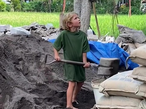 Si Kocong, bocah Ukraina yang viral di Ubud, Gianyar, Bali.