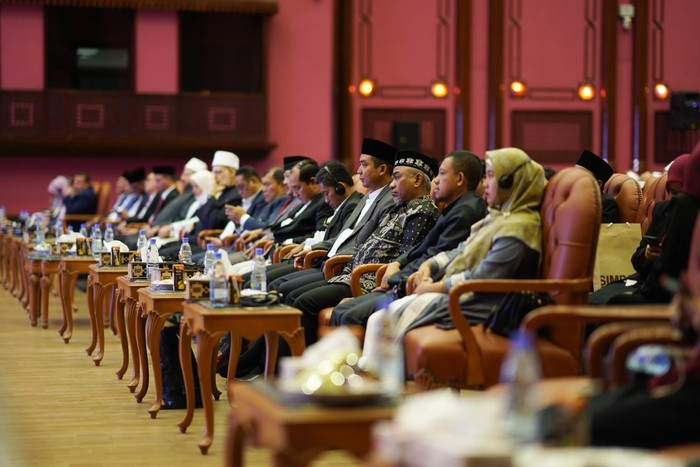 Simposium Kawasan Timur Tengah dan Afrika (SK Timtengka) 2024 mengusung tema “Optimalisasi Potensi Pelajar Indonesia di Timur Tengah dan Afrika dalam menyongsong Indonesia Emas 2045”.