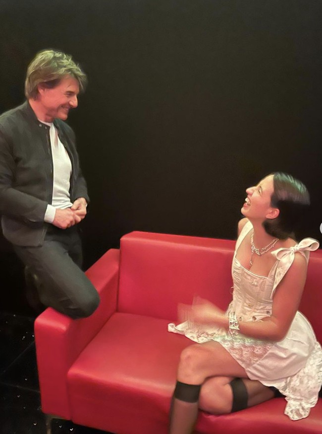 Sejak bercerai dari Katie Holmes, Tom Cruise kerap dikaitkan dengan beberapa perempuan. Teranyar, giliran penyanyi yang namanya populer berkat Chris Martin. (Foto: Instagram/@victoriacanal)