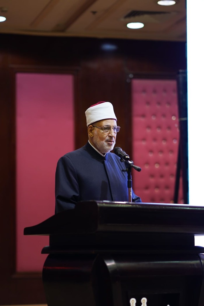 Wakil Grand Syekh Al-Azhar Asy-Syarif Prof. Dr. Mohammed Abdul Rahman Ad-Duweiny membuka Simposium Kawasan Timur Tengah dan Afrika (SK Timtengka) 2024 telah resmi dibuka pada hari Sabtu, 3 Agustus 2024 di Al-Azhar Confrence Center, Kota Nasr, Kairo.