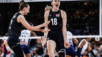 Meskipun tim Turki akhirnya kalah dari tim Korea Selatan dan gagal ke semifinal Olimpiade Paris 2024, fisik Gunes yang bugar, keterampilan yang baik, dan penampilannya yang memukau telah menarik perhatian dunia. Foto: Instagram