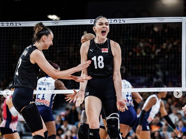 Atlet Voli Turki Zehra Gunes Jadi Idaman Netizen di Olimpiade Paris
