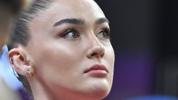 Saat berlaga melawan Korea Selatan, nama pemain berusia 22 tahun itu menjadi tren di Twitter di Korea Selatan. Netize membanjiri situs media sosial dengan komentar-komentar seperti Mulai hari ini, saya mulai belajar bahasa Turki dan Saya ingin menikahi pemain nomor 18. Foto: Instagram