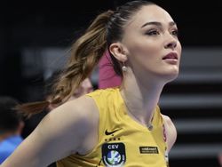 Potret Cantik Atlet Wanita Olimpiade Paris 2024 yang Curi Perhatian